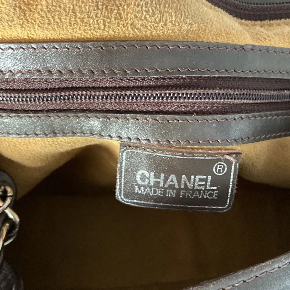 Chanel Lamb skin should’ve back zipper closure silver details chocolate color